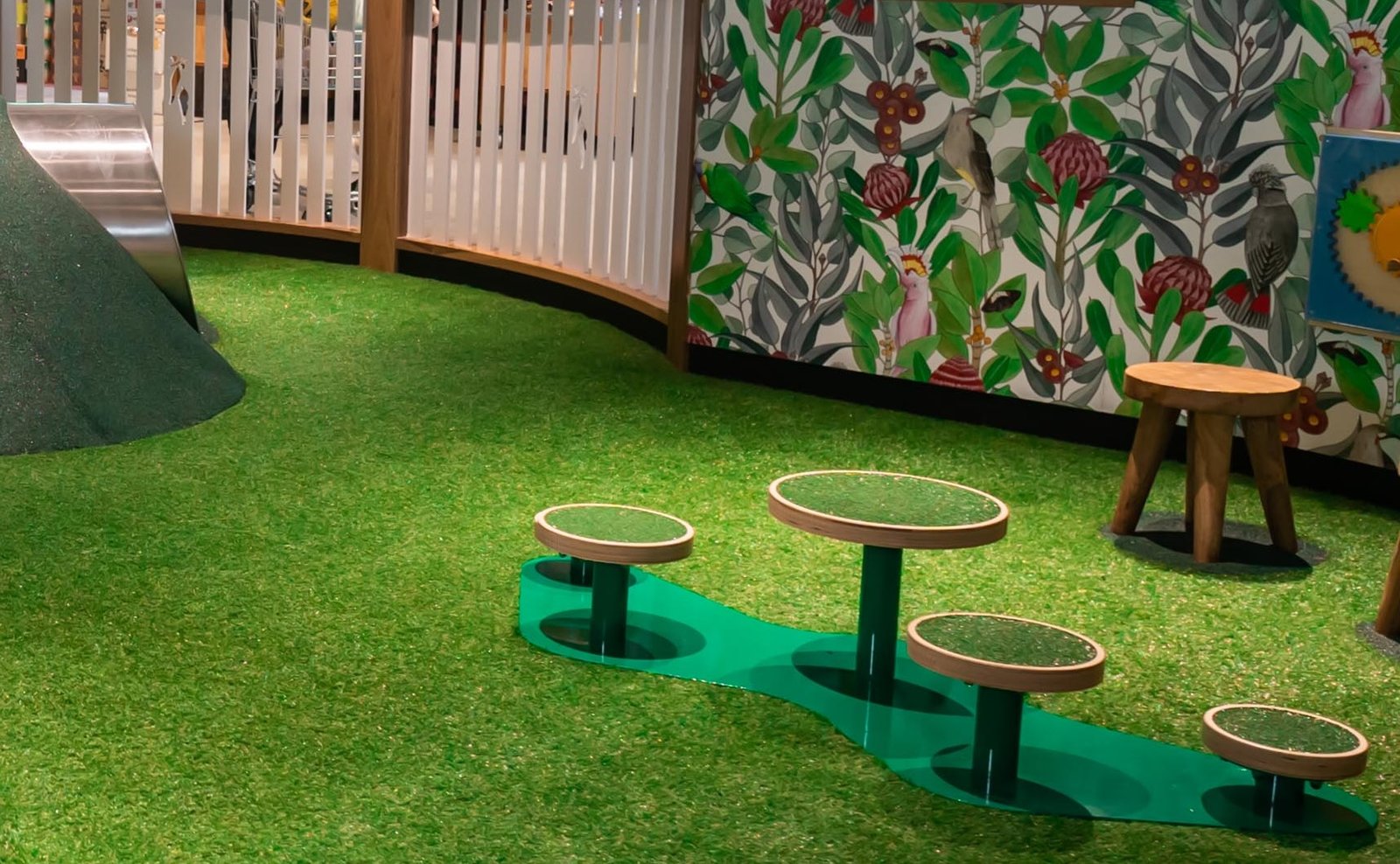 The_Backyard_Indooroopilly_Shopping_Centre_SAV_-_Play_On-------.jpg