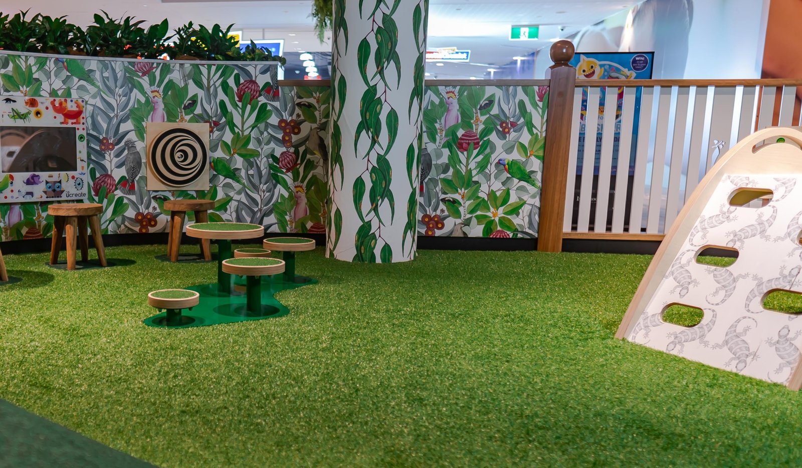 The_Backyard_Indooroopilly_Shopping_Centre_SAV_-_Play_On-.jpg